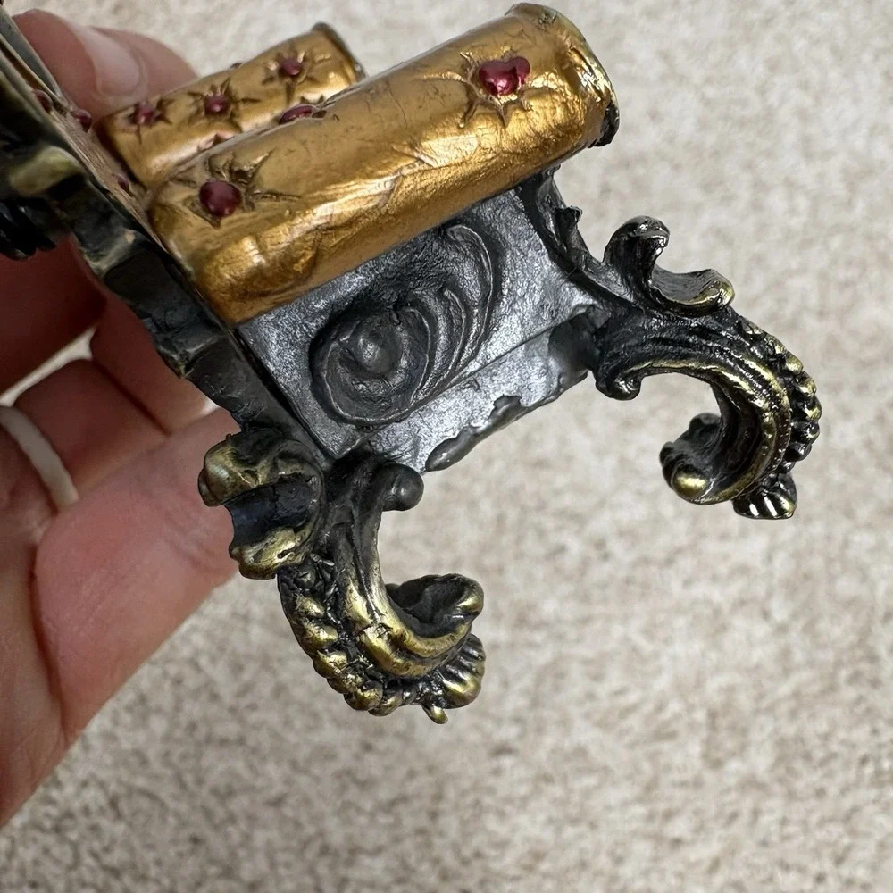 Vtg Miniature Ornate Oval Throne Chair Picture Frames Set of 2 Victorian Style